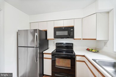 1206 W Abingdon Dr, Alexandria, VA 22314 - photo 6