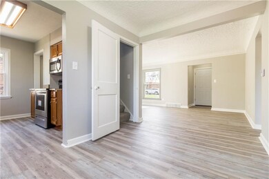 1320 57th Place, Des Moines, IA 50311 - photo 6