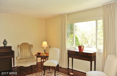 6713 Stoneybrooke Ln, Alexandria, VA 22306 - photo 3