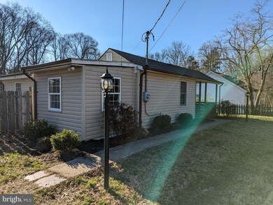 4266 Hallowing Point Rd, Prince Frederick, MD 20678 - photo 2