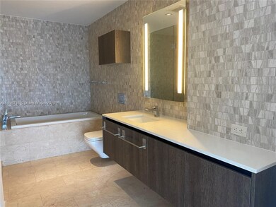 Reach Brickell City Centre unit 2106, Miami, FL 33131 - photo 6