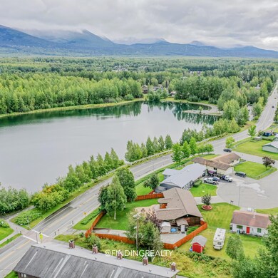 Back Yard - mountain / Lake!
