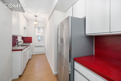 Cannon Point North unit 9R, New York, NY 10022 - photo 3