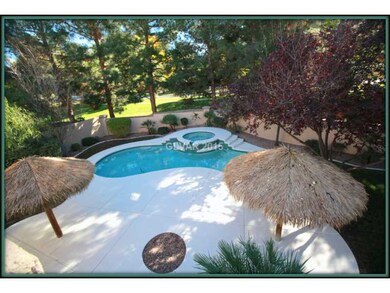 Swimming Pool/Hot Tub/Sauna.
