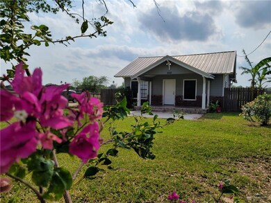 602 S Milanos Rd, Weslaco, TX 78596 - photo 2