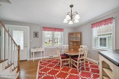 0008-10Kitchen & Dining Room