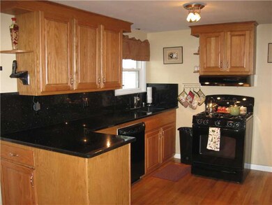 130 Dickens St, Warwick, RI 02886 - photo 5