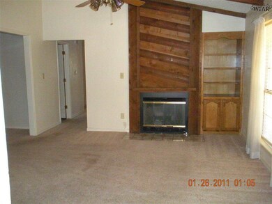 1515 Carol Ln, Wichita Falls, TX 76302 - photo 2