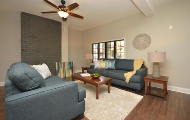Living Room (2)