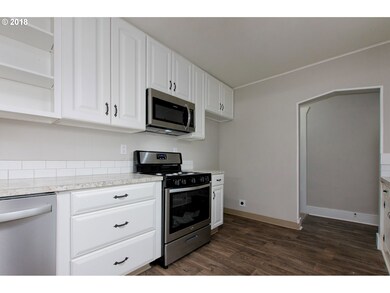 25 NE Farragut St, Portland, OR 97211 - photo 5