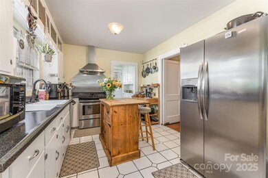 418 W 9th St, Newton, NC 28658 - photo 6