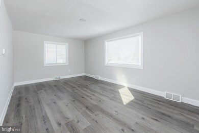 27 N Delsea Dr, Clayton, NJ 08312 - photo 5