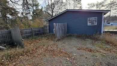 335 E Merrick Dr, Lincoln, MI 48742 - photo 4