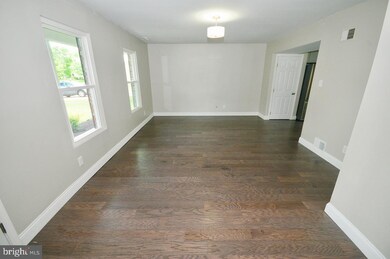 21 Uranus Rd, Sewell, NJ 08080 - photo 2
