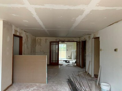 910 N Hobson Ave, Shawnee, OK 74801 - photo 3