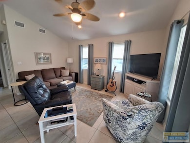 801 E Oyster Dr, Port Isabel, TX 78578 - photo 5