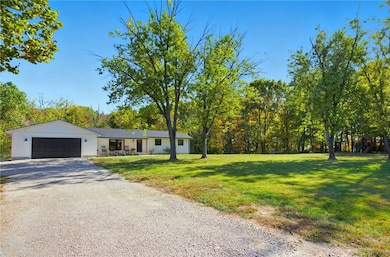 2450 Lincoln Highway Rd, Charleston, IL 61920 - photo 5