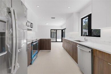 8000 SW 139th Terrace, Palmetto Bay, FL 33158 - photo 4