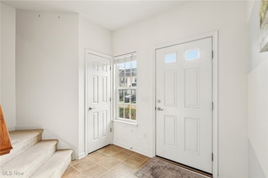 136 River Rock Way unit D, Berea, OH 44017 - photo 4