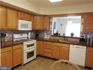 16 Elkington Dr, Mount Laurel, NJ 08054 - photo 4