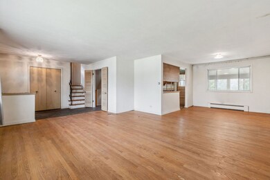 1343 Sleepy Hollow Rd, Glenview, IL 60025 - photo 4