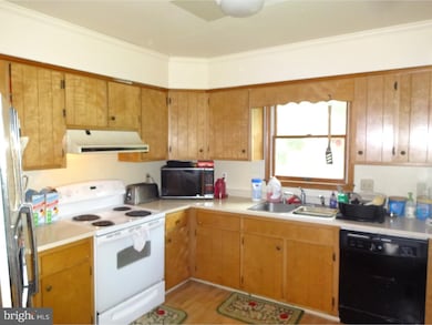 34 Westfield Dr, Newark, DE 19711 - photo 2