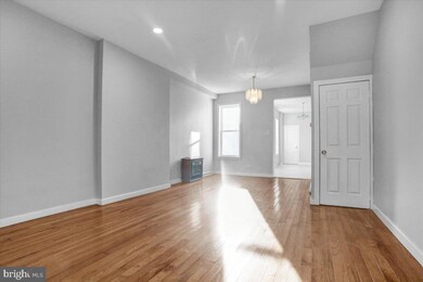 342 Carpenter St, Reading, PA 19602 - photo 4