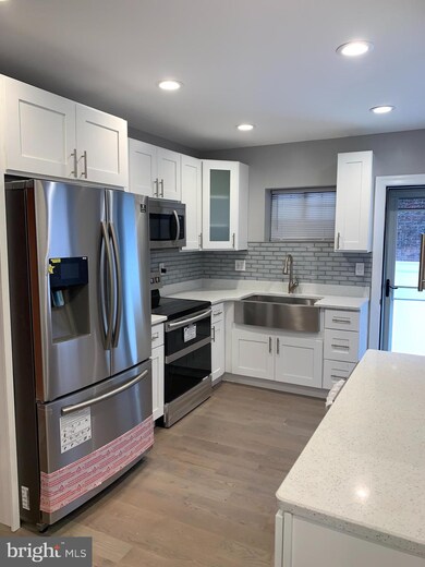 1402 N Hollywood St, Philadelphia, PA 19121 - photo 4