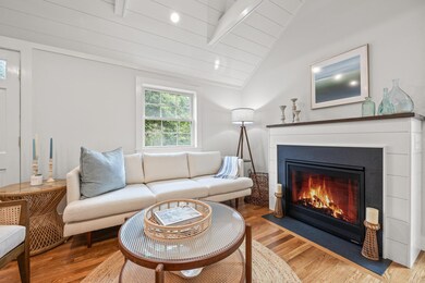 32-web-or-mls-384a-n-dennis-rd