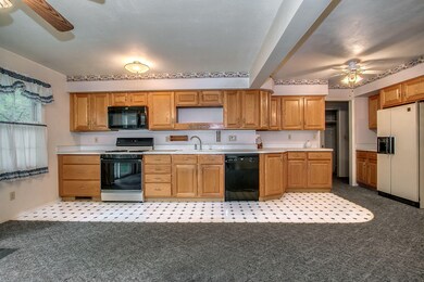 Kitchen (2)