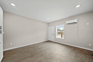 1644 County Road 180 unit 4, Alvin, TX 77511 - photo 7