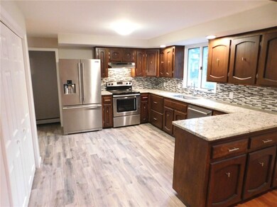 5 Peach Tree Ln, Coventry, RI 02816 - photo 3