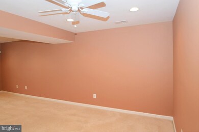 25261 Gothic Square, Chantilly, VA 20152 - photo 3