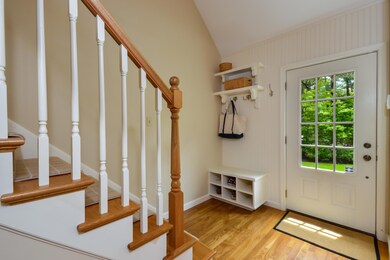 005-Foyer-4306222-large