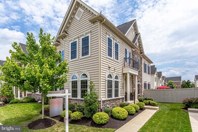 42583 Voormeade Terrace, Chantilly, VA 20152 - photo 3