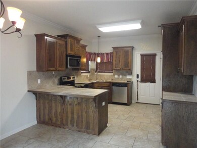 304 Crossover Dr, Pineville, LA 71360 - photo 5