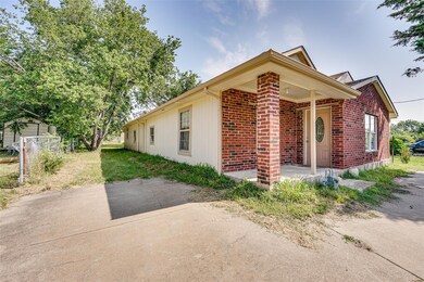 802 E Decatur St, Ennis, TX 75119 - photo 7