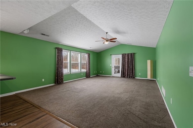 5289 Deer Trace Dr unit 23, Kent, OH 44240 - photo 4