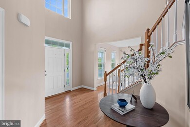 16909 Evening Star Dr, Round Hill, VA 20141 - photo 3