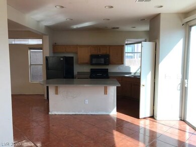 3910 Chasing Heart Way, Las Vegas, NV 89115 - photo 4