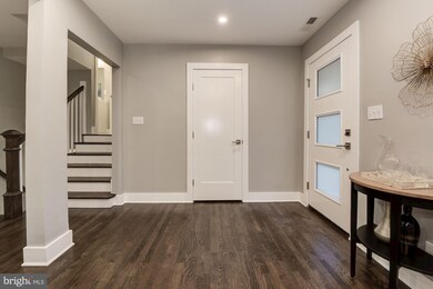 1027 N Quaker Ln, Alexandria, VA 22302 - photo 3