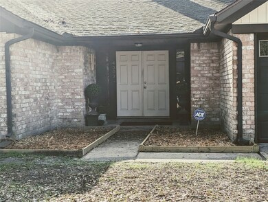 4307 Lemon Tree Ln, Houston, TX 77088 - photo 2