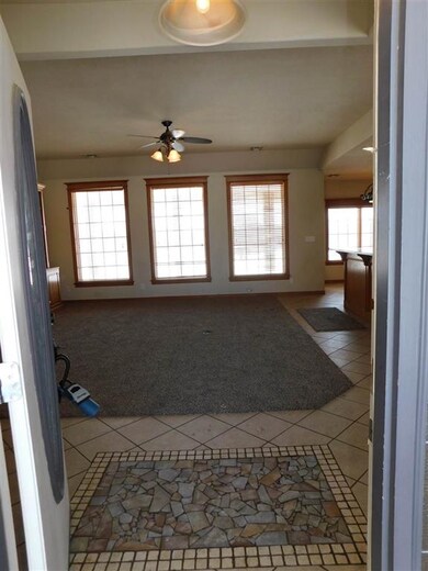 820 Hummingbird Dr, Cache, OK 73527 - photo 3