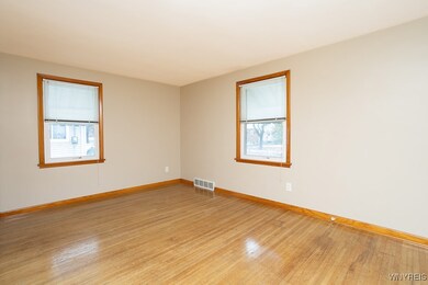 685 Barrally St, North Tonawanda, NY 14120 - photo 7