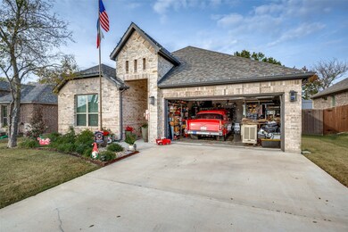 306 Osage Ct, Krum, TX 76249 - photo 4