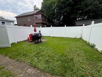 49 Terrill St unit 5, Rutland, VT 05701 - photo 2