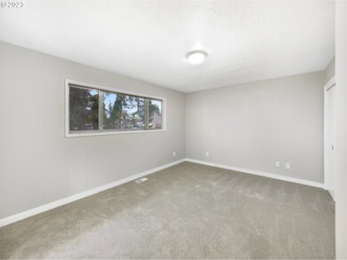 17585 Springhill Place, Gladstone, OR 97027 - photo 5