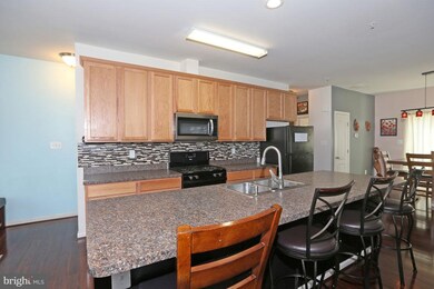 12834 Longford Glen Dr, Germantown, MD 20874 - photo 7