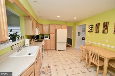 104 Collins Dr, Cherry Hill, NJ 08003 - photo 5