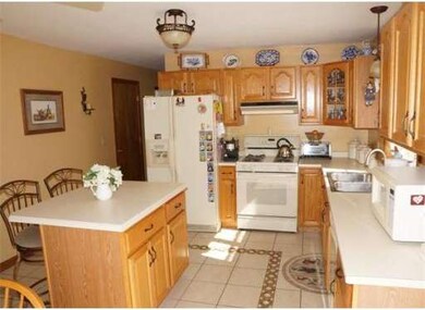 24 Schooner Dr, South Dartmouth, MA 02748 - photo 3